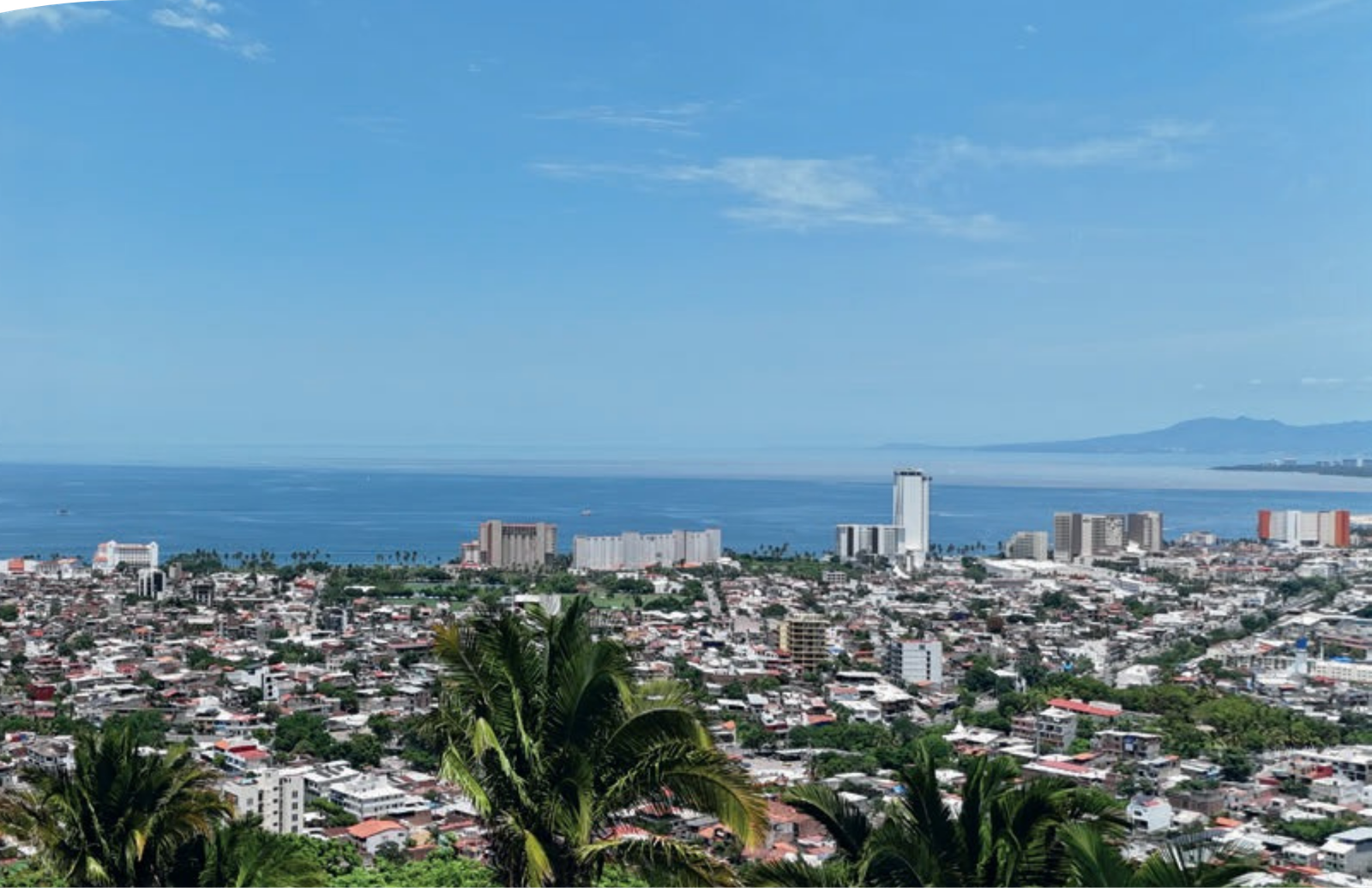 Vista panorámica de la Bahía de Banderas desde Vista Silvestre